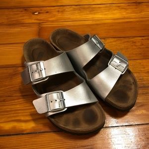 Birkenstock Arizona Birko-Flor Silver. Size 40